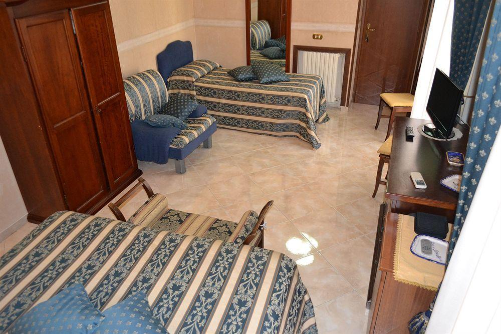 Toledo Bed & Breakfast Napoli Ngoại thất bức ảnh
