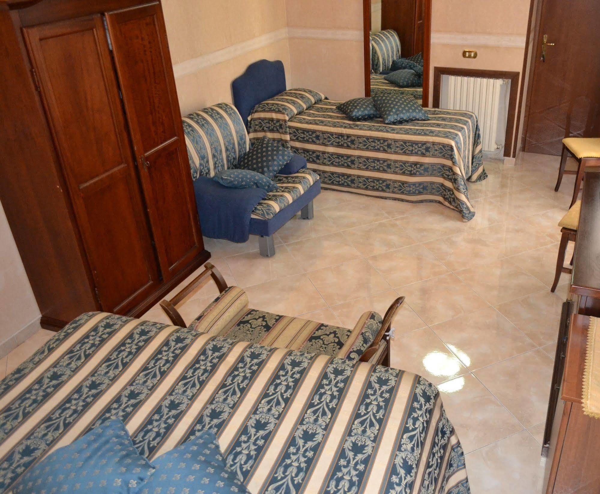Toledo Bed & Breakfast Napoli Ngoại thất bức ảnh