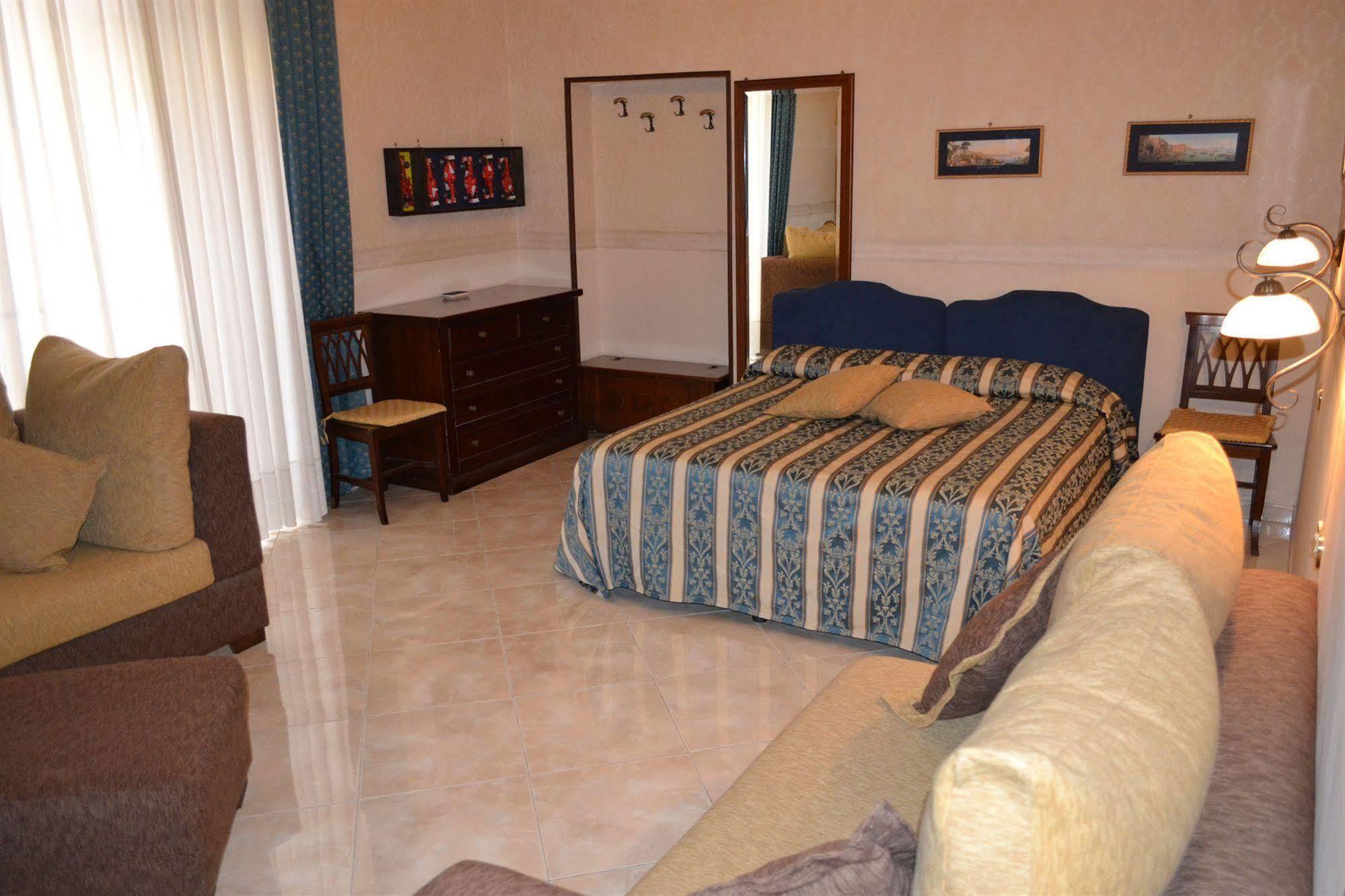 Toledo Bed & Breakfast Napoli Ngoại thất bức ảnh