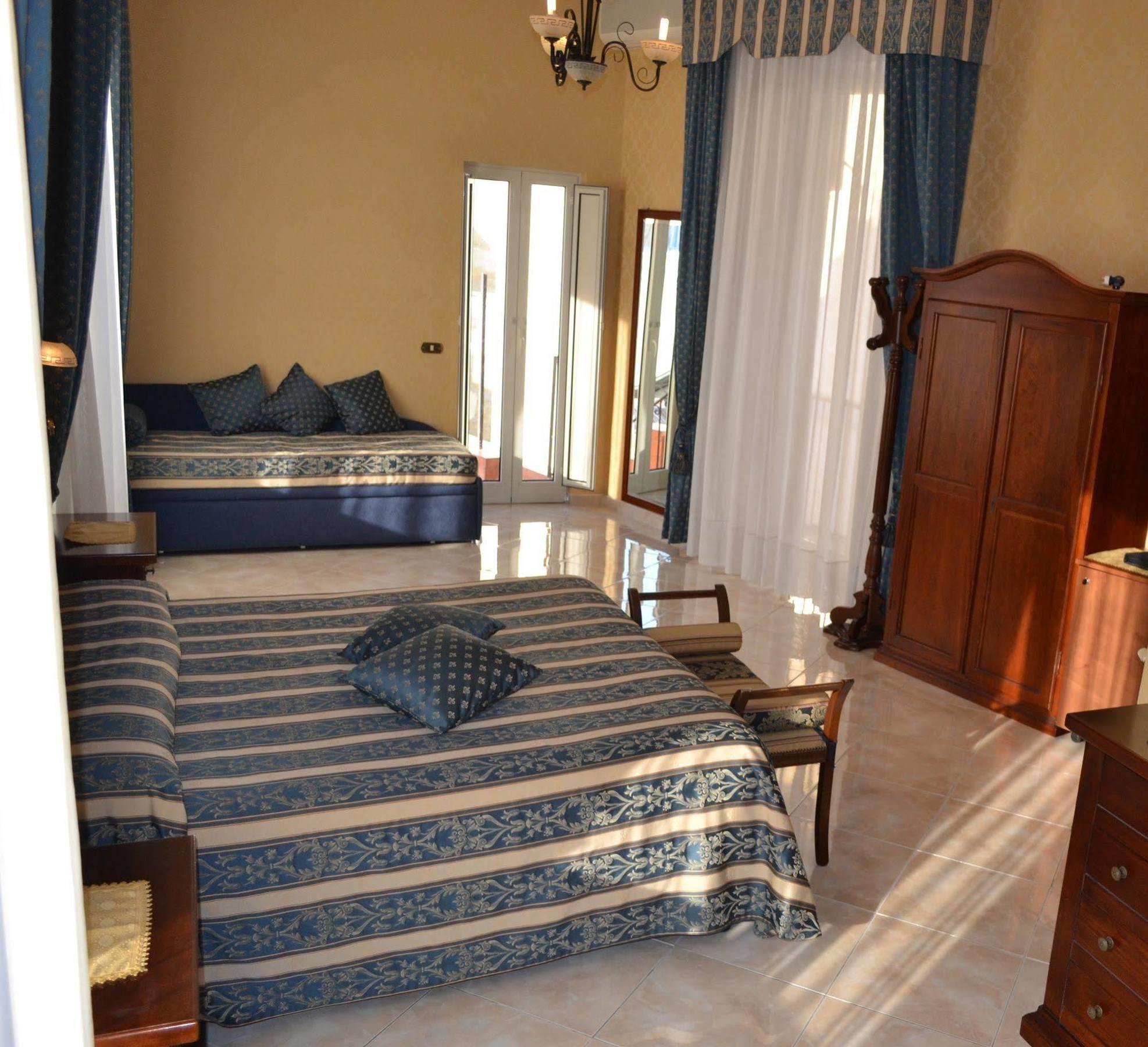 Toledo Bed & Breakfast Napoli Ngoại thất bức ảnh