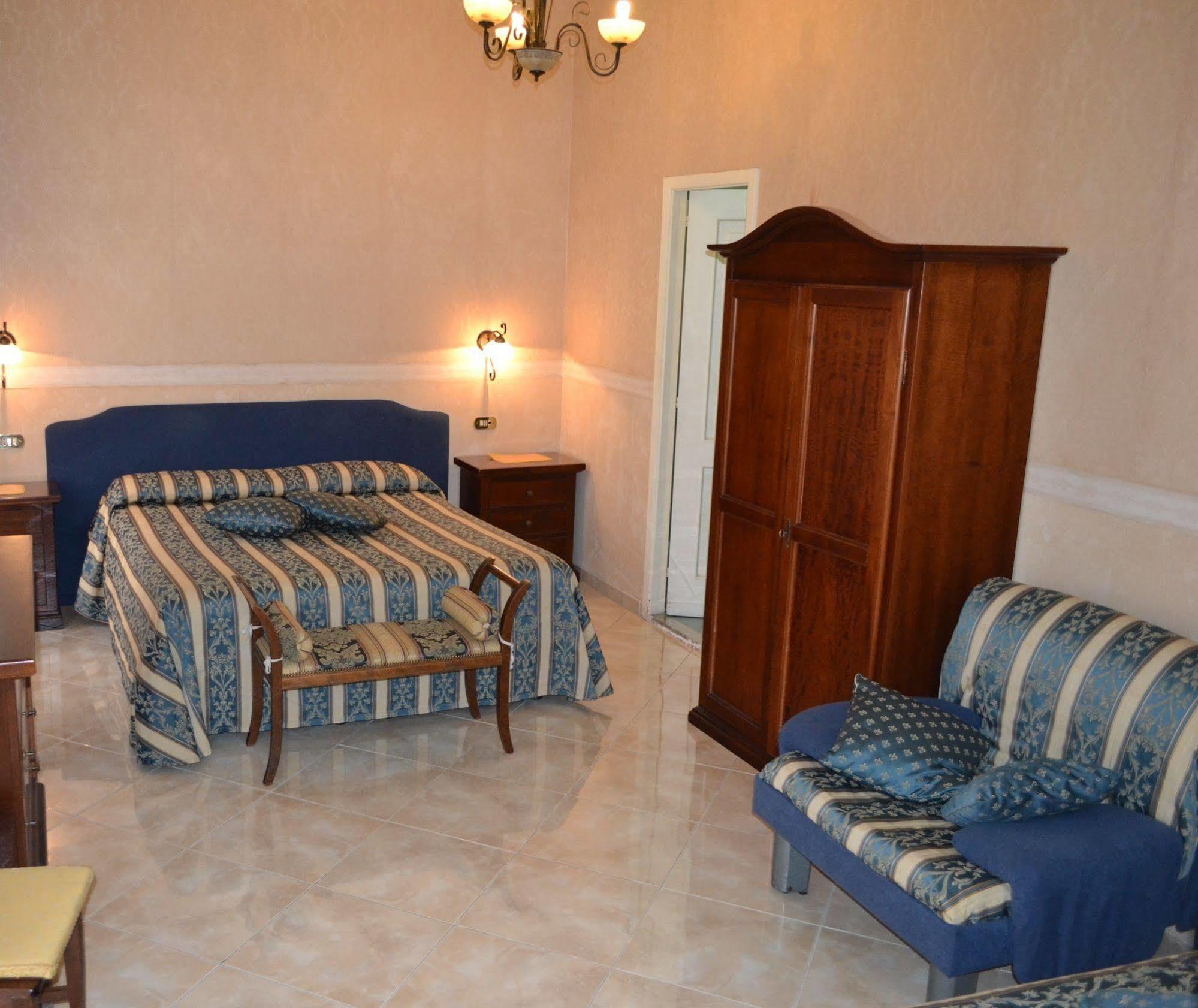 Toledo Bed & Breakfast Napoli Ngoại thất bức ảnh
