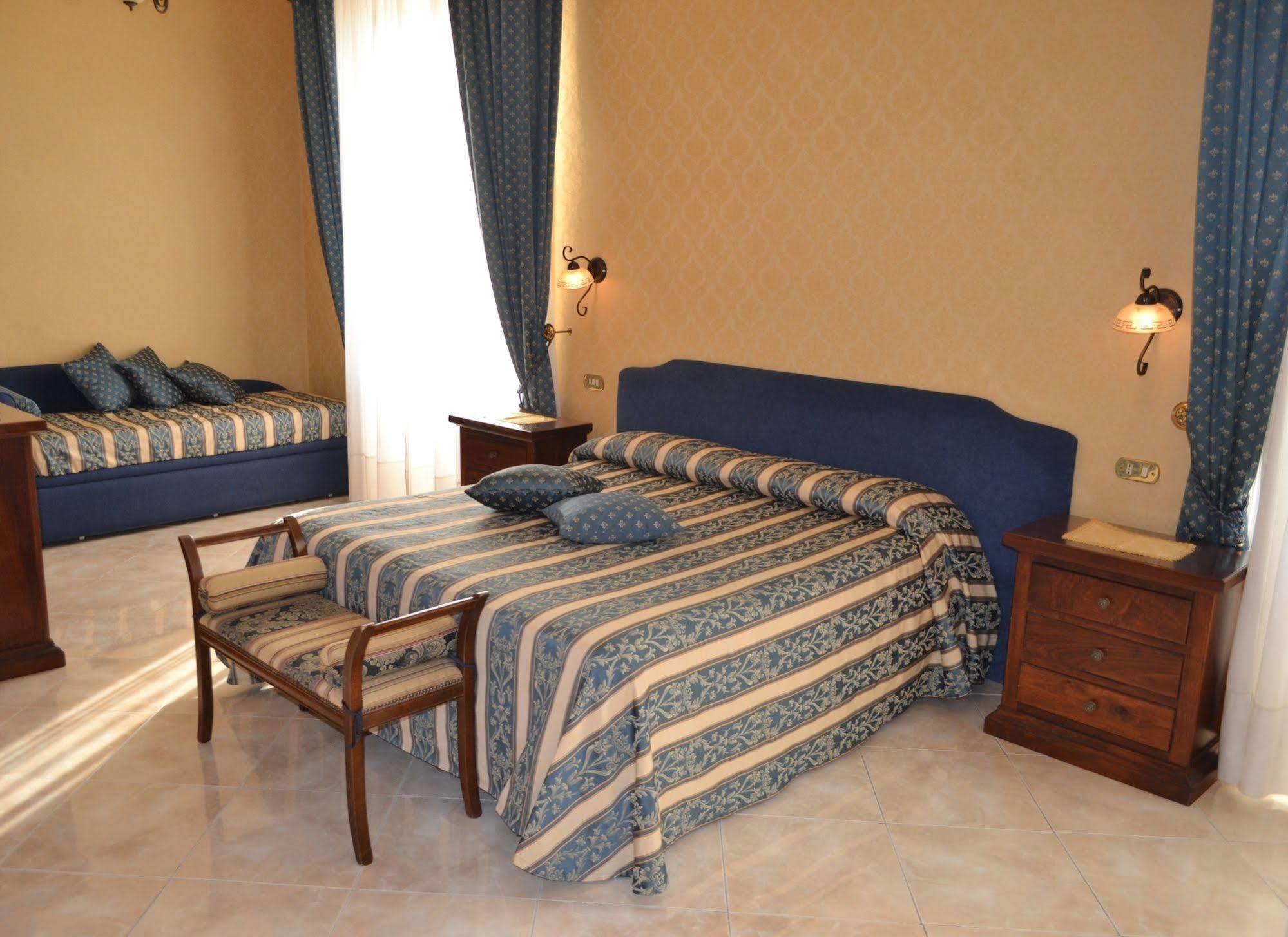 Toledo Bed & Breakfast Napoli Ngoại thất bức ảnh